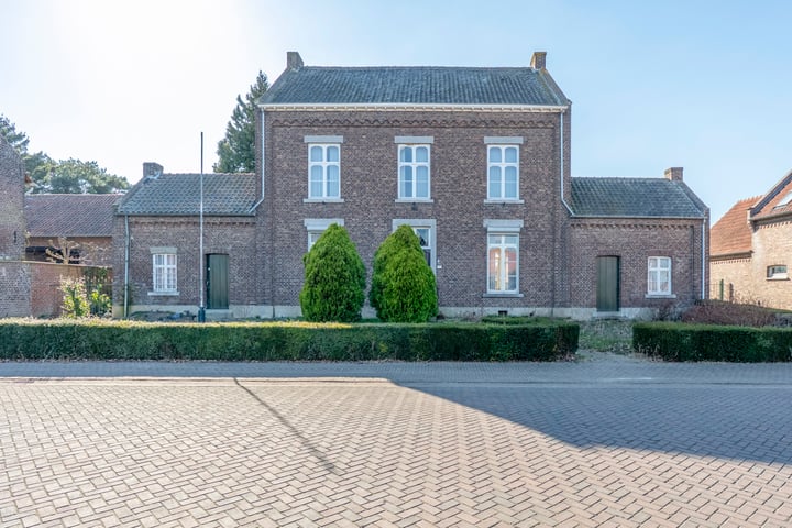 Schettereind 6 in Roosteren foto