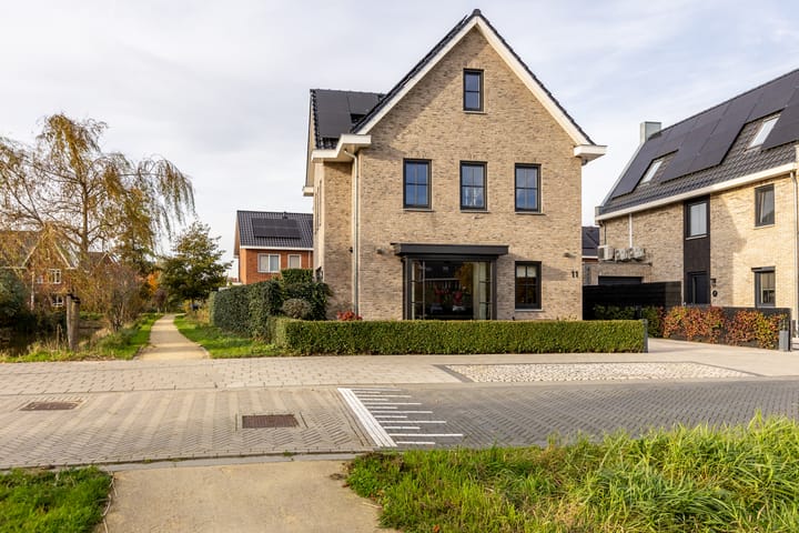 Scheygrondplantsoen 11 in Gouda foto