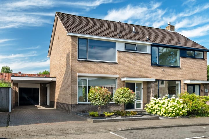 Schietbaanweg 51 in Enschede foto