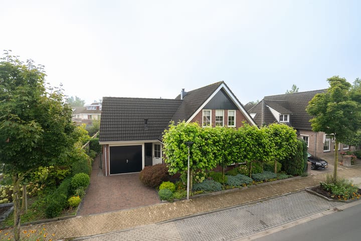 Schipholtstraat 237 in Enschede foto
