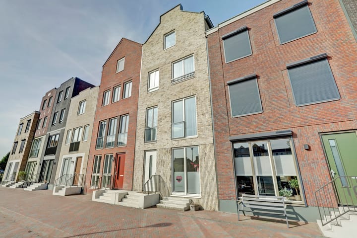 Schipperskade 107 in Spijkenisse foto