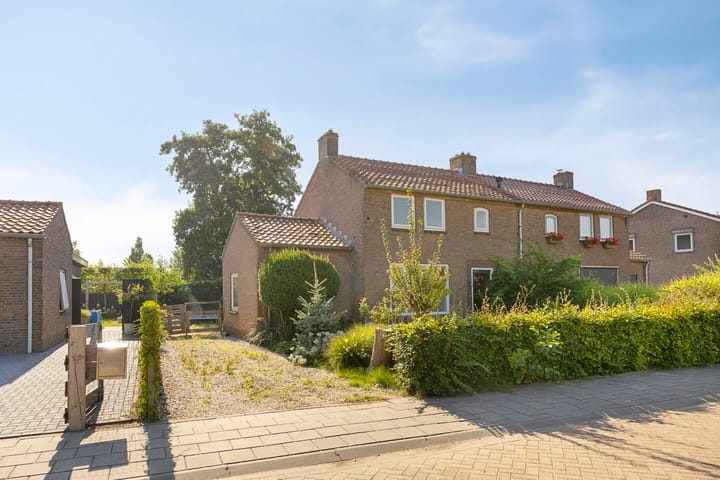 Schmitzstraat 9 in Veen foto