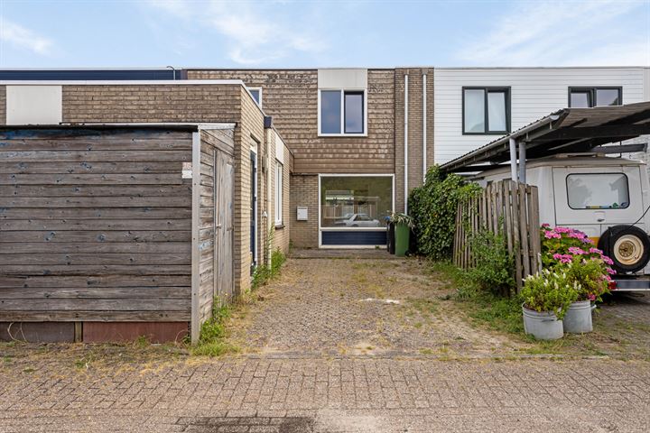Schoener 16 84 in Lelystad foto