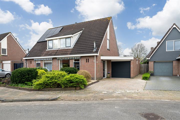 Schoener 73 in Franeker foto
