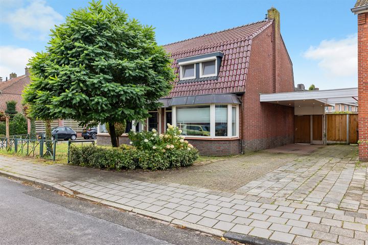 Scholtinkstraat 172 in Losser foto