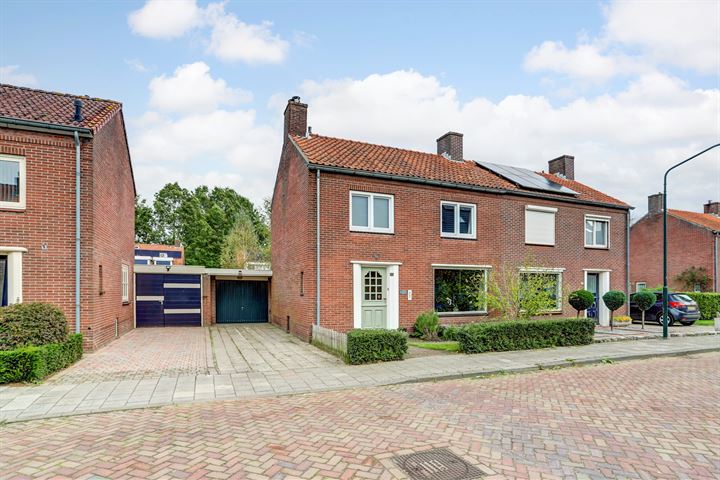 Schoolstraat 12 in Hilvarenbeek foto