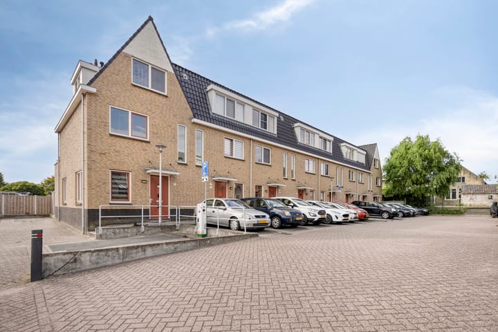 Schoolstraat 126 in Strijen
