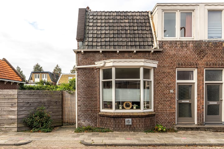 Schoolstraat 16 in Heerenveen