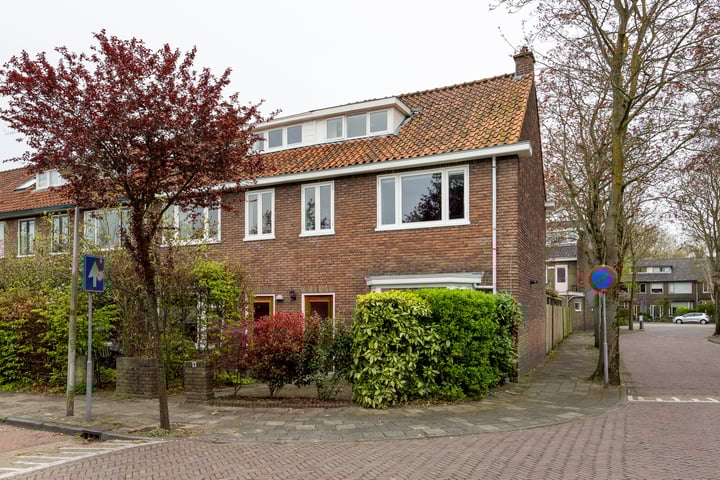 Schoolstraat 2 in Leiderdorp foto