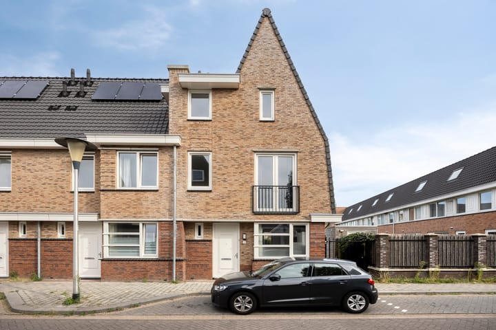 Schoolstraat 2 in Helmond