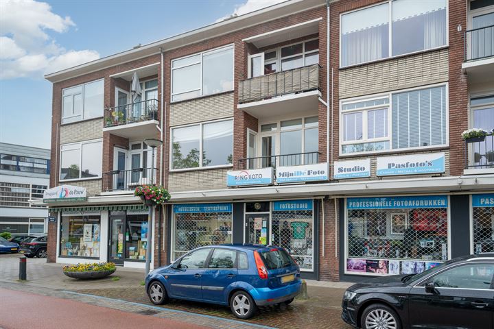 Schoolstraat 200 in Voorschoten foto