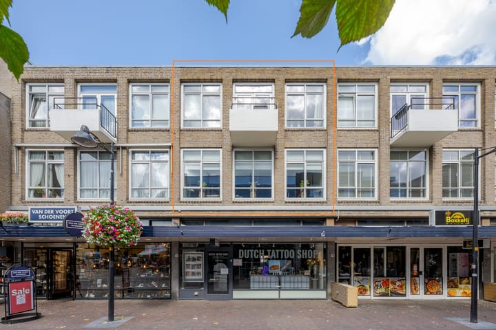 Schoolstraat 24 in Voorschoten foto