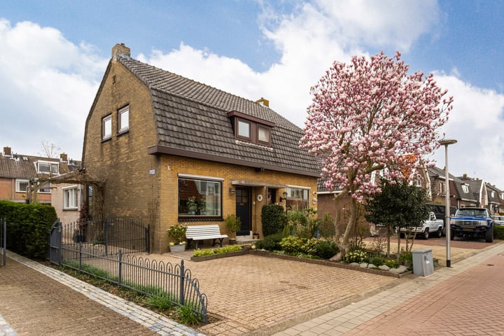 Schoolstraat 35 in Krimpen aan de Lek foto