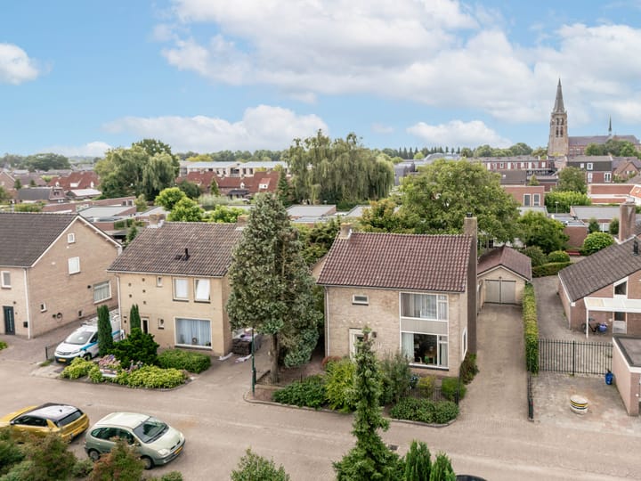 Schoolstraat 4 in Berghem foto