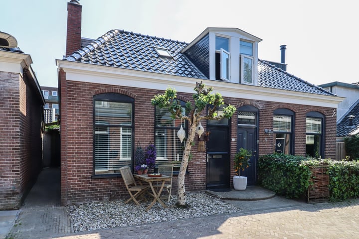 Schoolstraat 7 in Drachten foto