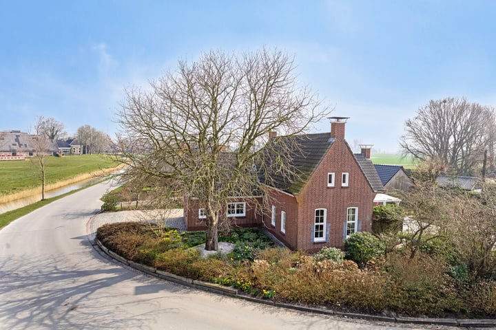 Schoolweg 9 in Oosterwijtwerd foto
