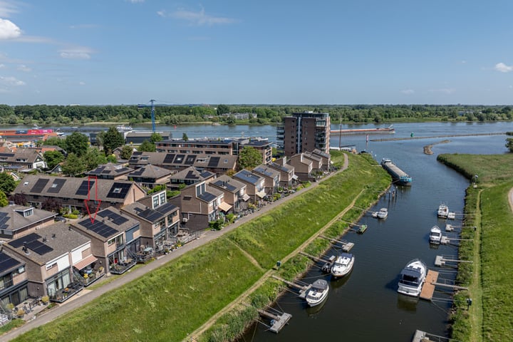 Schorredijk 39 in Puttershoek foto