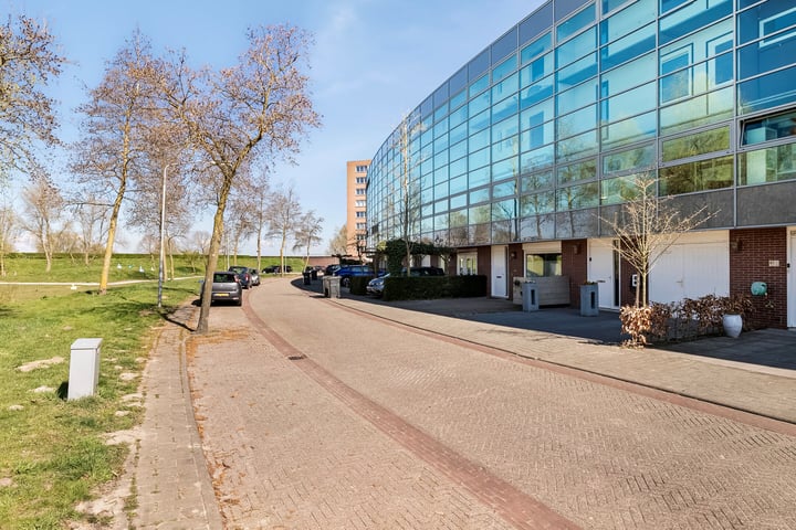 Schout Dicbierlaan 43 in 's-Hertogenbosch foto