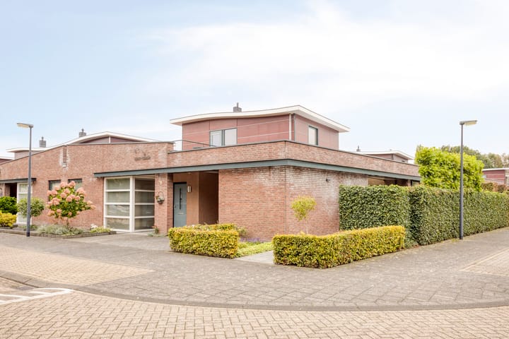 Schout Lieshoutstraat 13 in Vlijmen foto