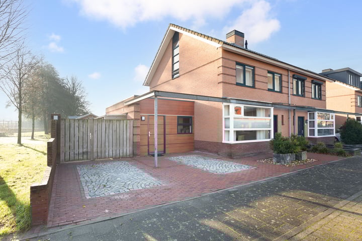 Schout Lieshoutstraat 50 in Vlijmen foto