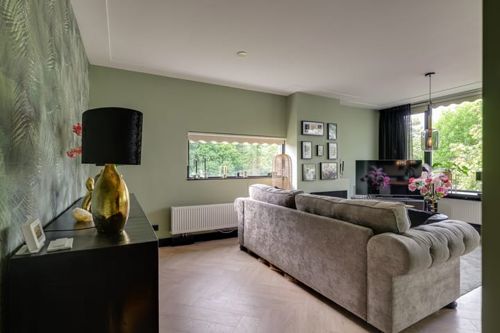 Schout Van Eijklaan 110 in Leidschendam foto
