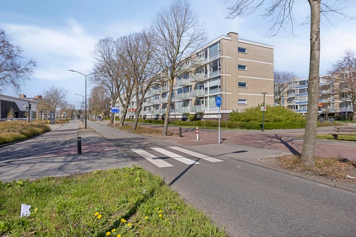 Schout Van Eijklaan 68 in Leidschendam foto