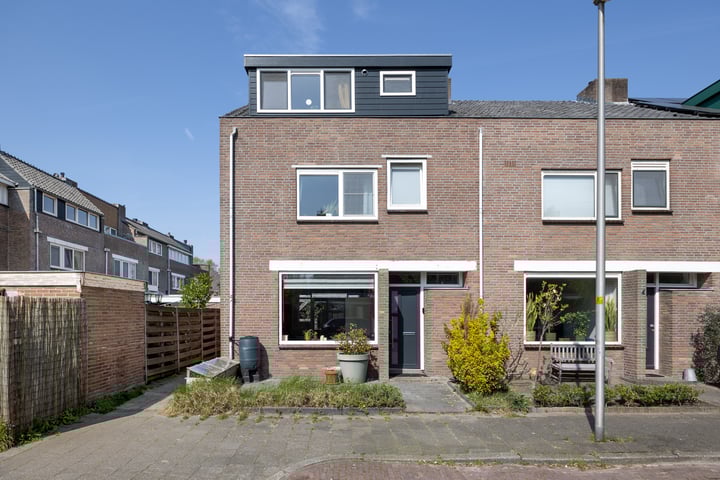 Schoutenstraat 1 in Leiderdorp foto