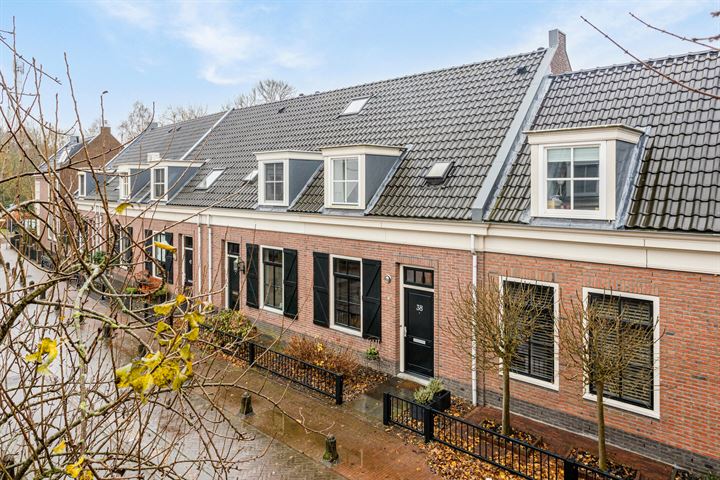 Schrijnwerkersveste 38 in Arnhem foto