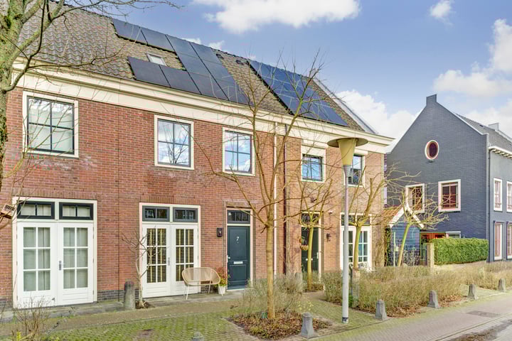 Schrijnwerkersveste 7 in Arnhem foto