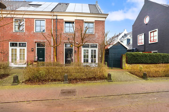Schrijnwerkersveste 9 in Arnhem foto