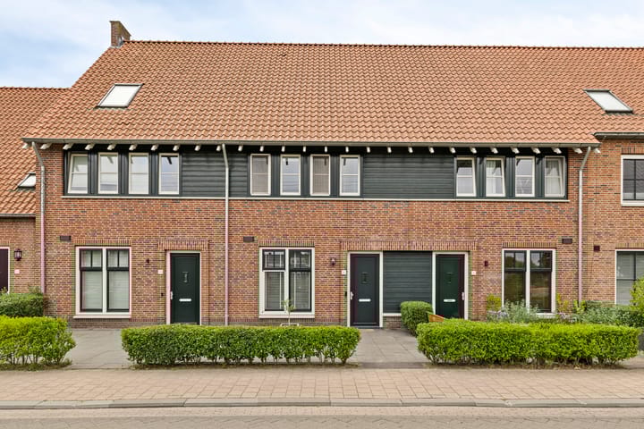 Schrijvershoeve 8 in Helmond