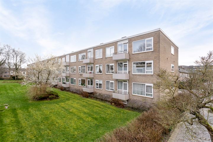 Schubertlaan 12 in Groningen foto