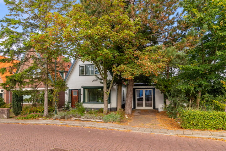 Schuine Hondsbosschelaan 47 in Heiloo