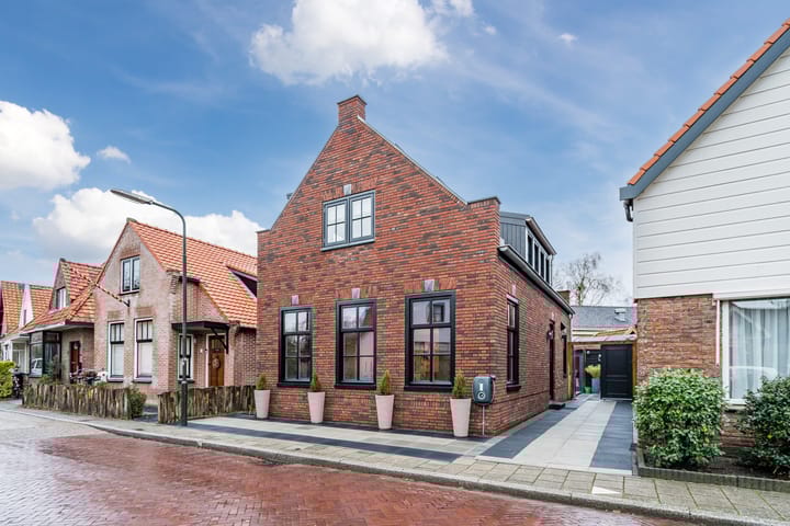 Schuine Hondsbosschelaan 5 in Heiloo