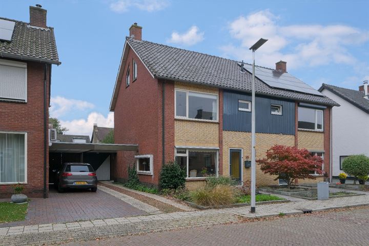 Schumannstraat 15 in Almelo foto