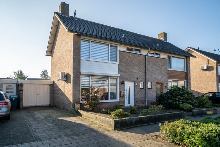 Schutveldstraat 7 in Uden foto