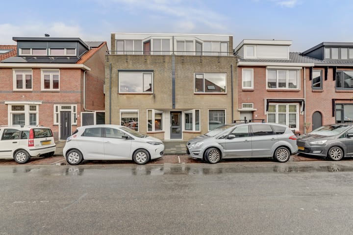 Secretaris Varkevisserstraat 52B in Katwijk