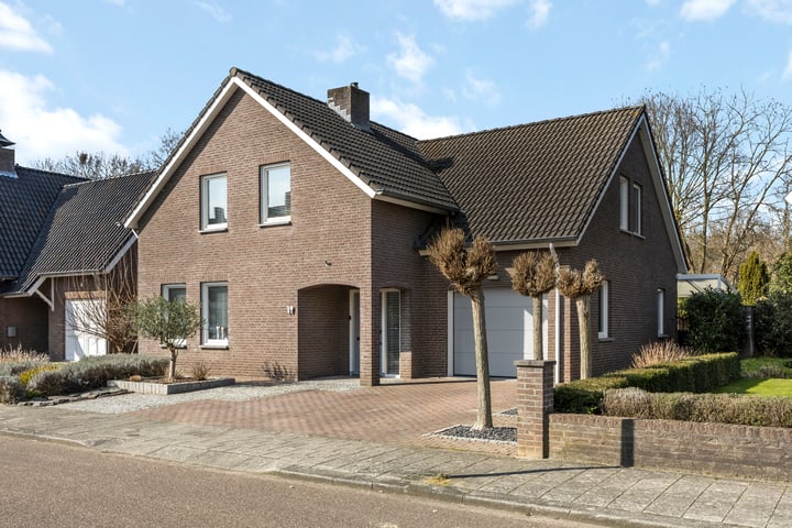 Sef Pernotlaan 19 in Susteren foto