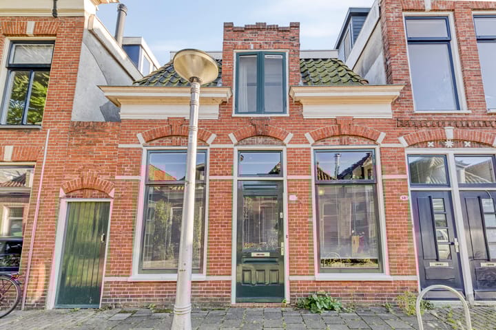 Selwerderdwarsstraat 10 in Groningen
