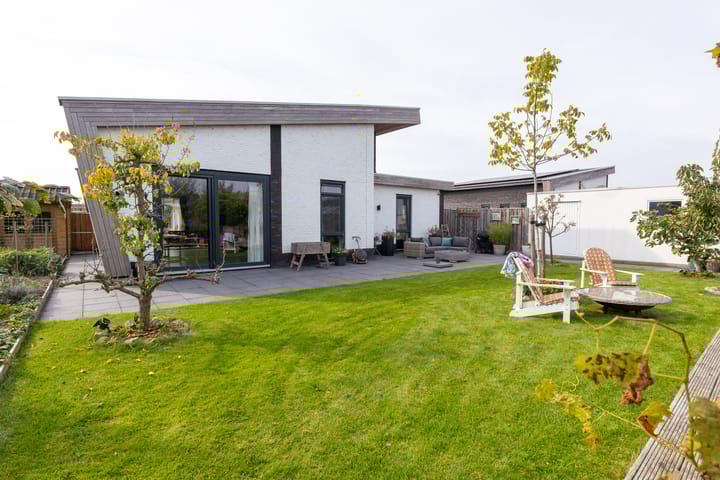 Senecalaan 12 in Almere foto