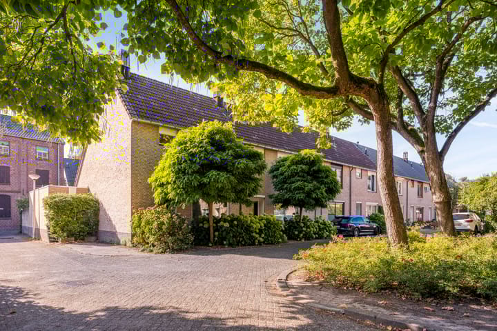 Seringenhof 8 in Oss foto