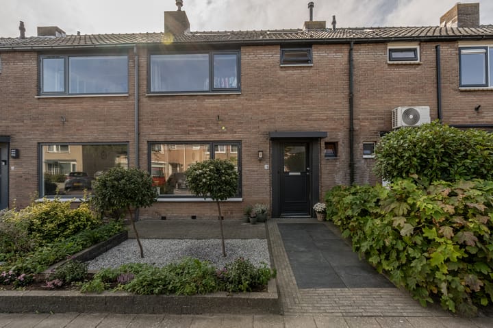 Seringenstraat 24 in Oud-Beijerland
