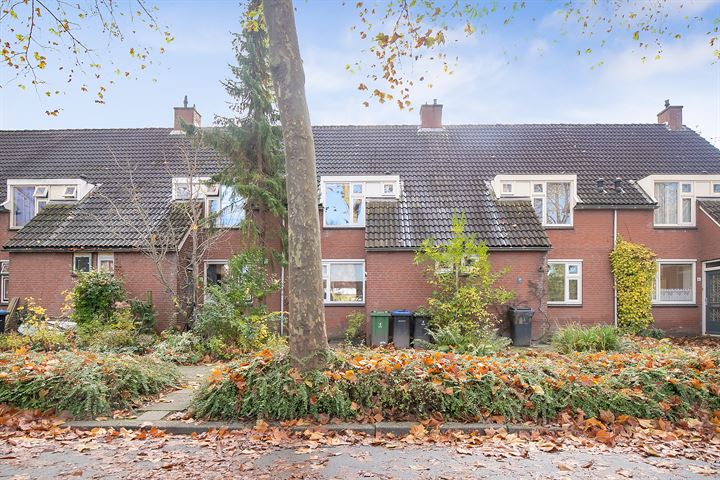 Sibrandaheerd 88 in Groningen foto