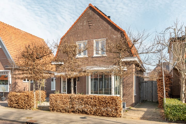 Sieger van der Laanstraat 43 in Heerenveen foto