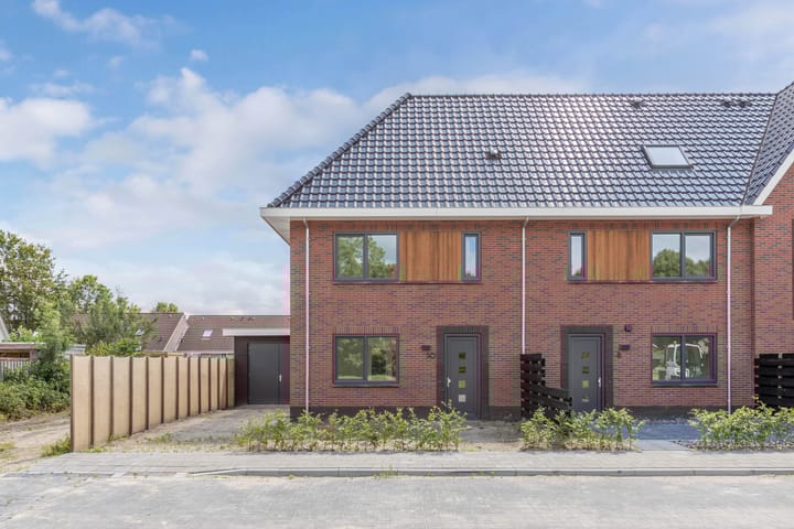 Sierdsmastee 10 in Oudehaske foto