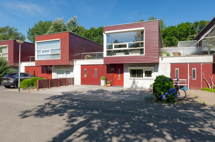 Siersteenlaan 395 in Groningen foto