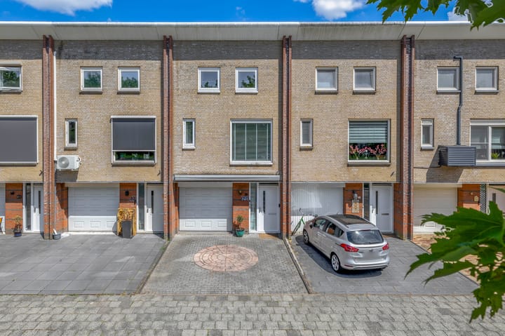 Simone de Beauvoirstraat 89 in Spijkenisse foto