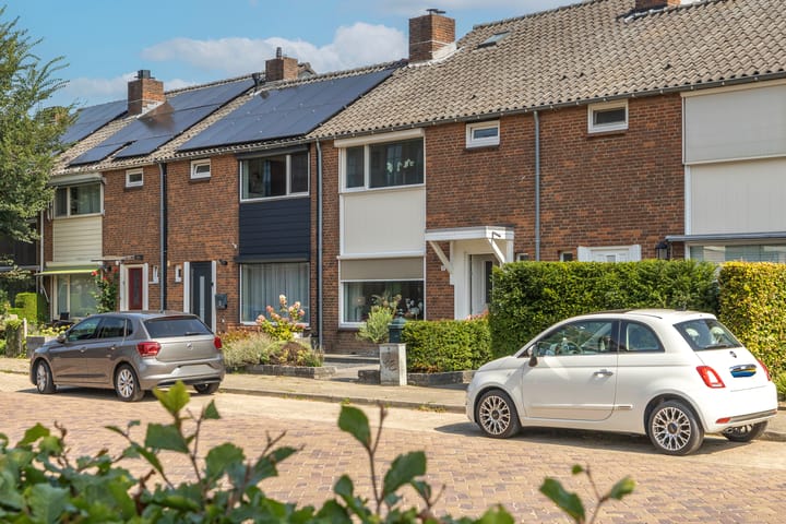 Singravenlaan 17 in Arnhem foto