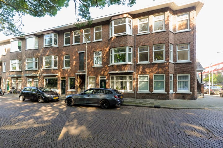 Sinjeur Semeynsweg 127 in 's-Gravenhage foto