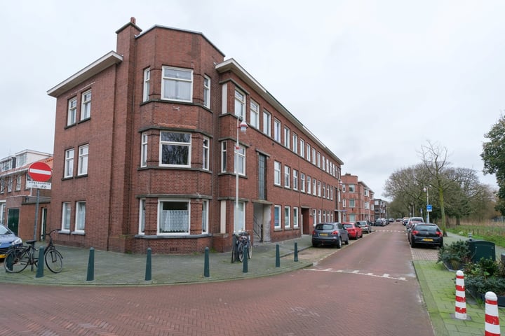 Sinjeur Semeynsweg 217 in 's-Gravenhage foto
